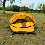 Tente simple et pratique pour bivouac en extérieur