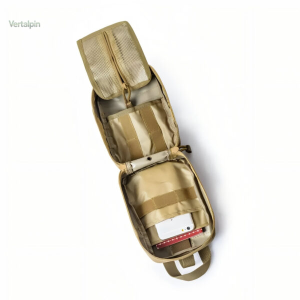 Trousse de secours pratique pour excursions en nature