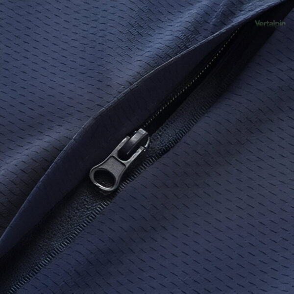 Veste de randonnée avec protection contre les UV