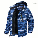 Veste de randonnée avec motifs camouflage pour se fondre