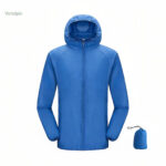 Veste de randonnée minimaliste et fonctionnelle